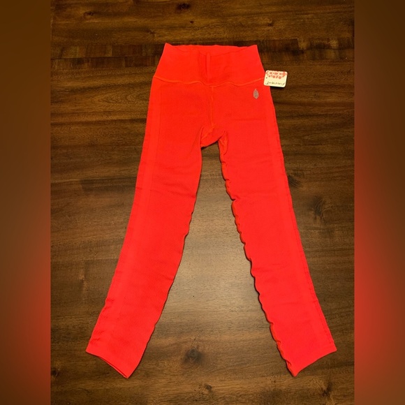 Free People Movement Leggings Ripe Persimmon XS New NWT - Picture 1 of 5